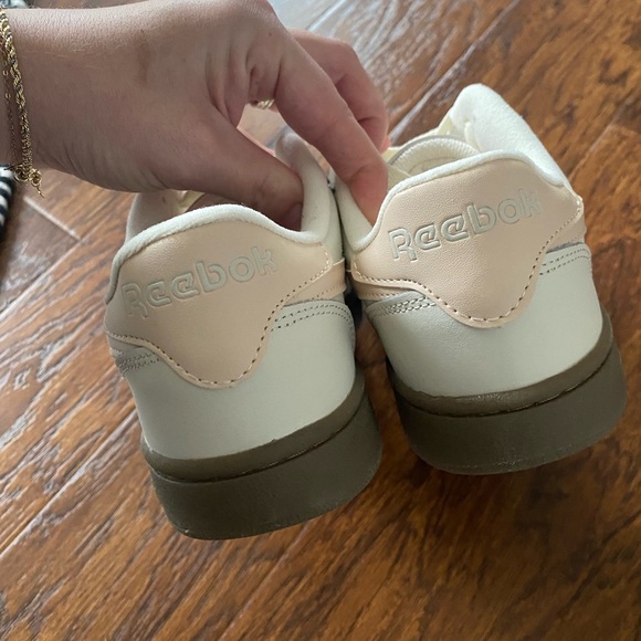 Reebok Women’s Club C Lifestyle Low Top - Picture 3 of 6